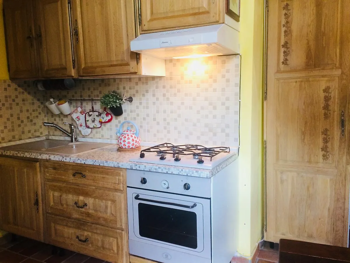 Farm stay Agriturismo Tre Madonne Monteriggioni Italy